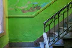 Green Wall, Peeling Story